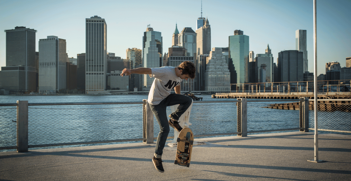 A young person enjoying New York. Image: Getty